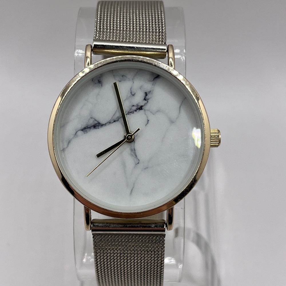 Women's Watch Marble Dial 34mm Case Silver Mesh Metal Band- New Batery